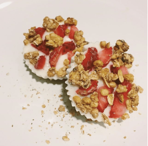 blog - 02.28.18 - strawberry parfait cups